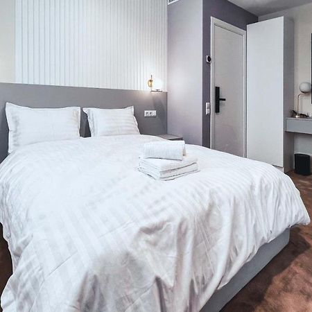 David'S Rental Rooms Bucharest Luaran gambar